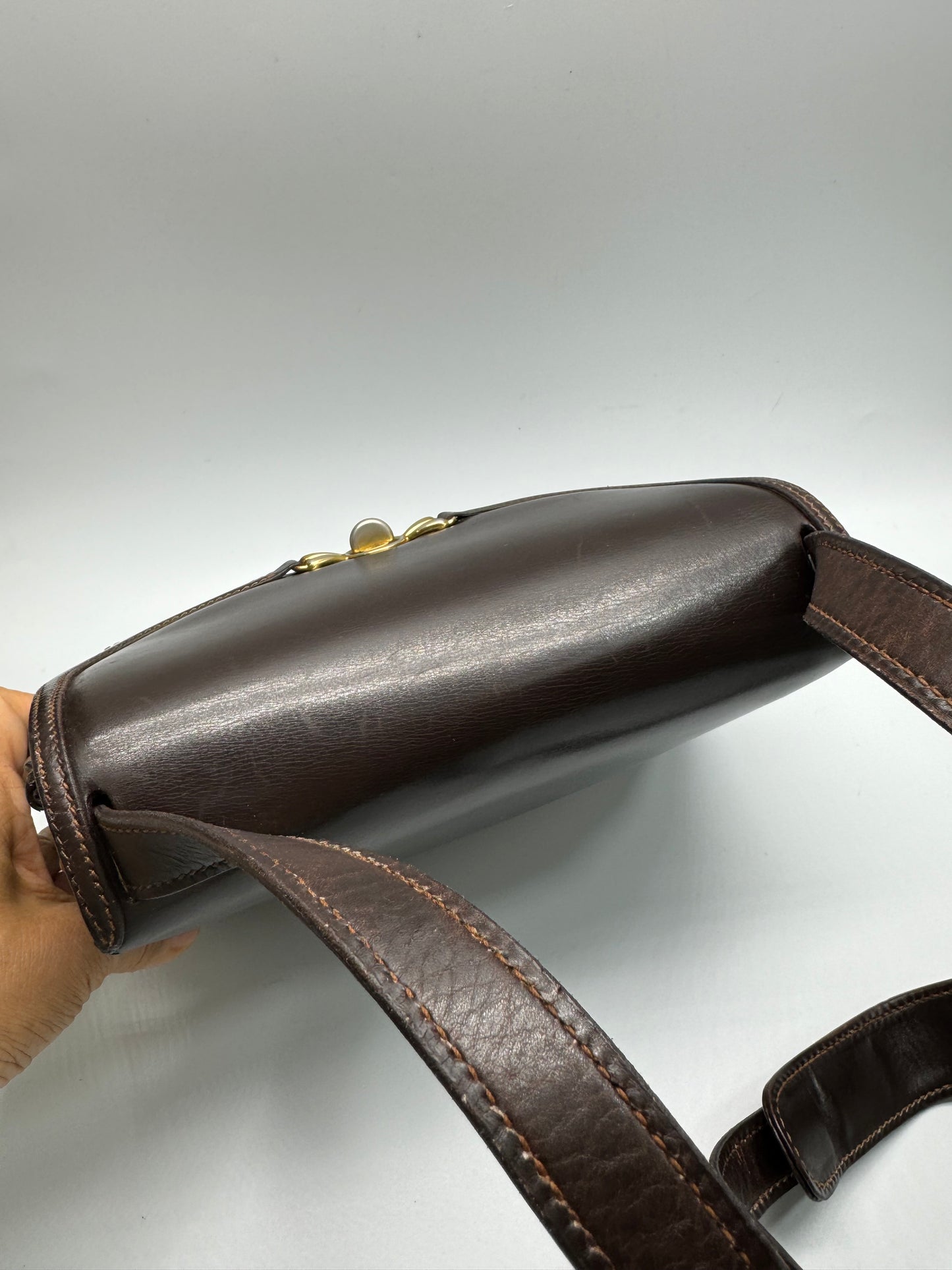 Authentic Gucci Vintage 1970s Dark Brown Leather Shoulder Bag