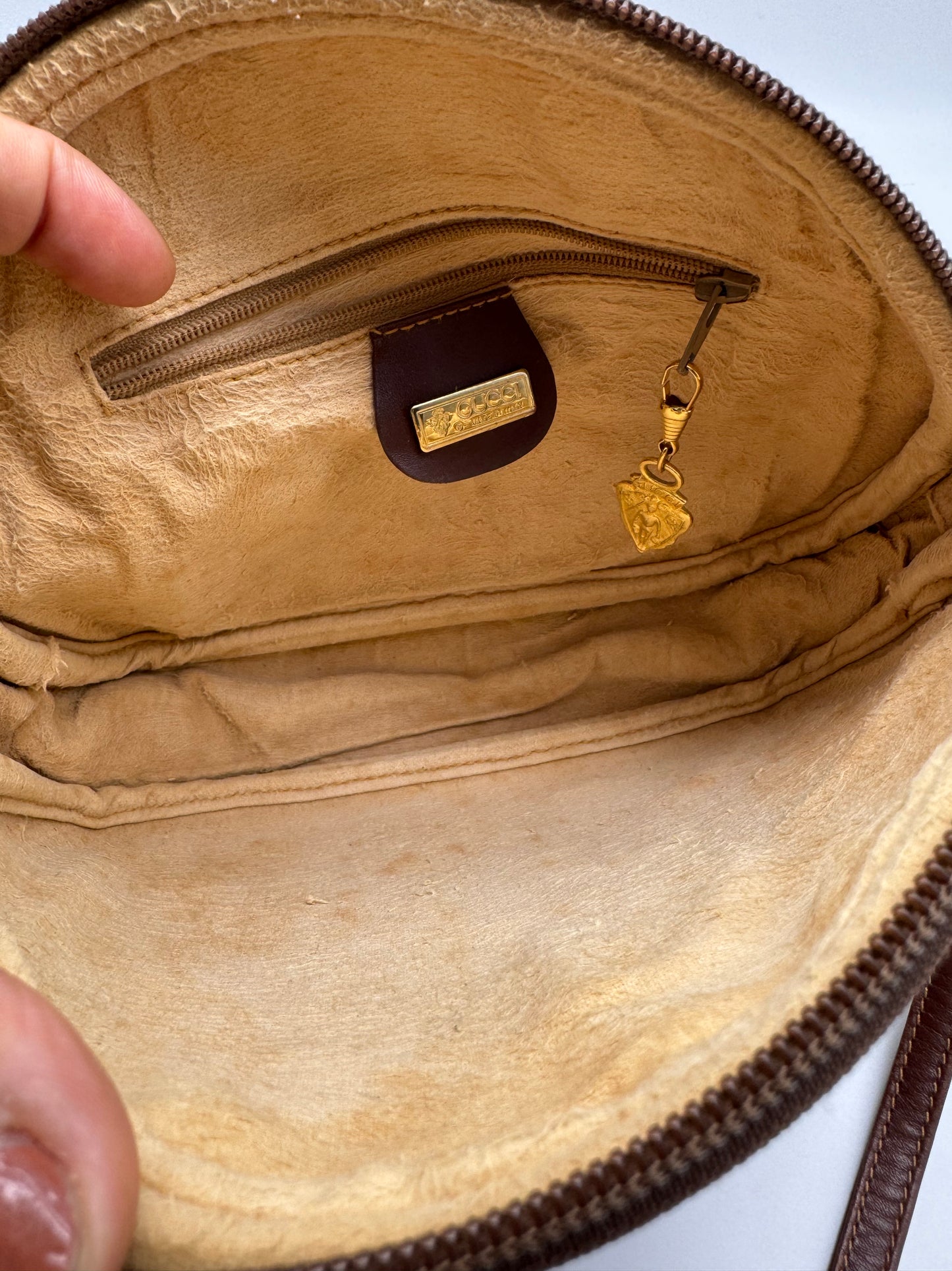 Authentic GUCCI Vintage Brown Micro GG Monogram Coated Canvas Crossbody Bag