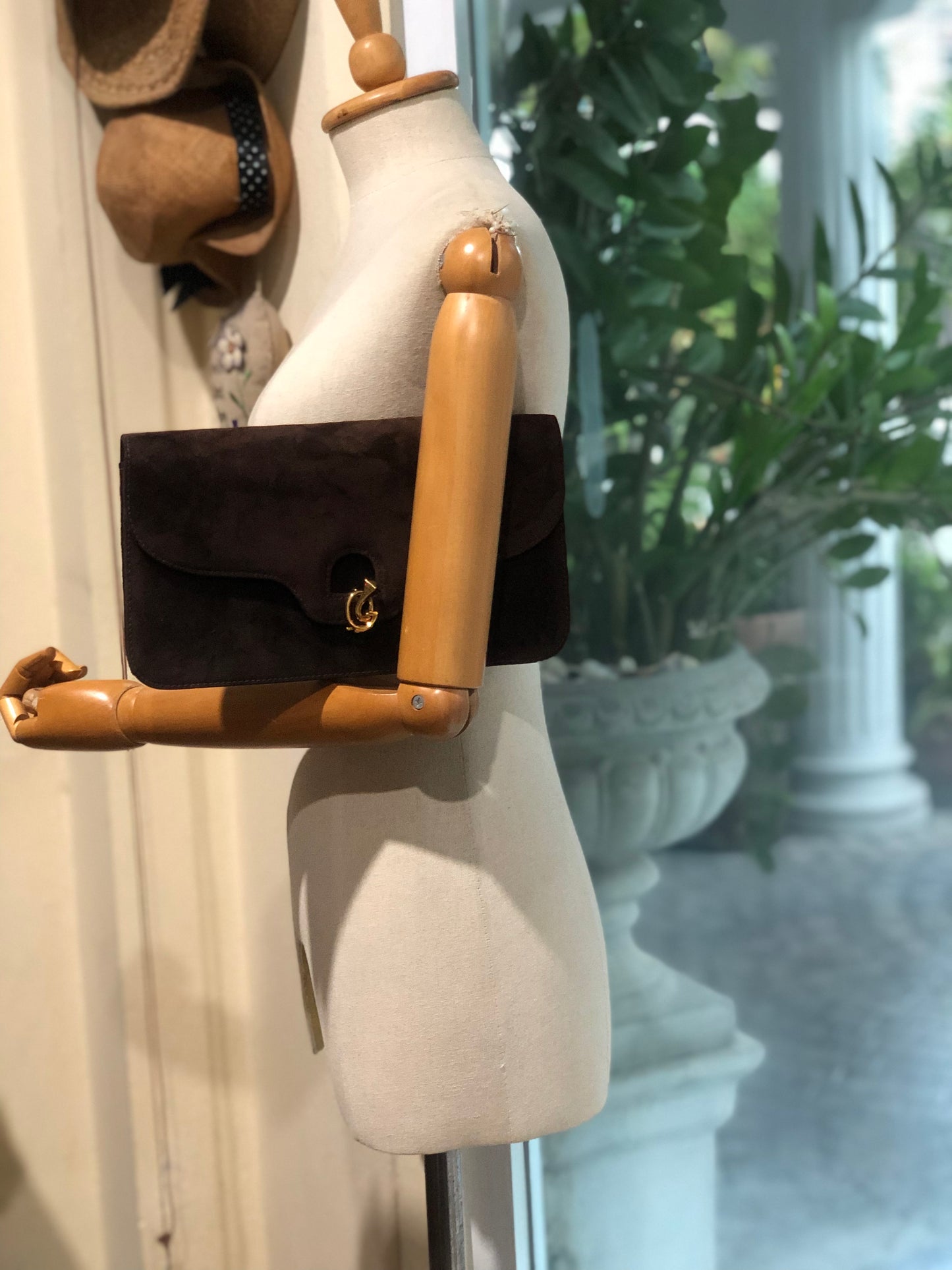 Authentic GUCCI Dark Brown Suede Clutch Added Strap Shoulder Bag