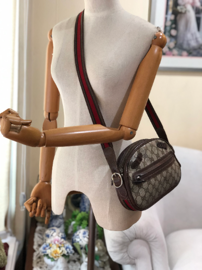 Authentic GUCCI Vintage Coated Canvas Red & Green Strap Crossbody Bag