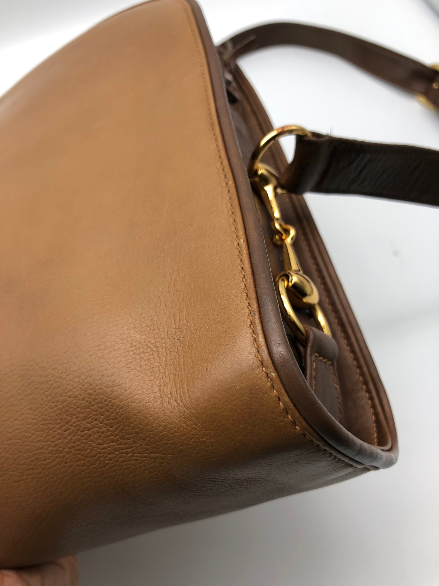 Authentic GUCCI Vintage Caramel Brown Leather Shoulder Bag