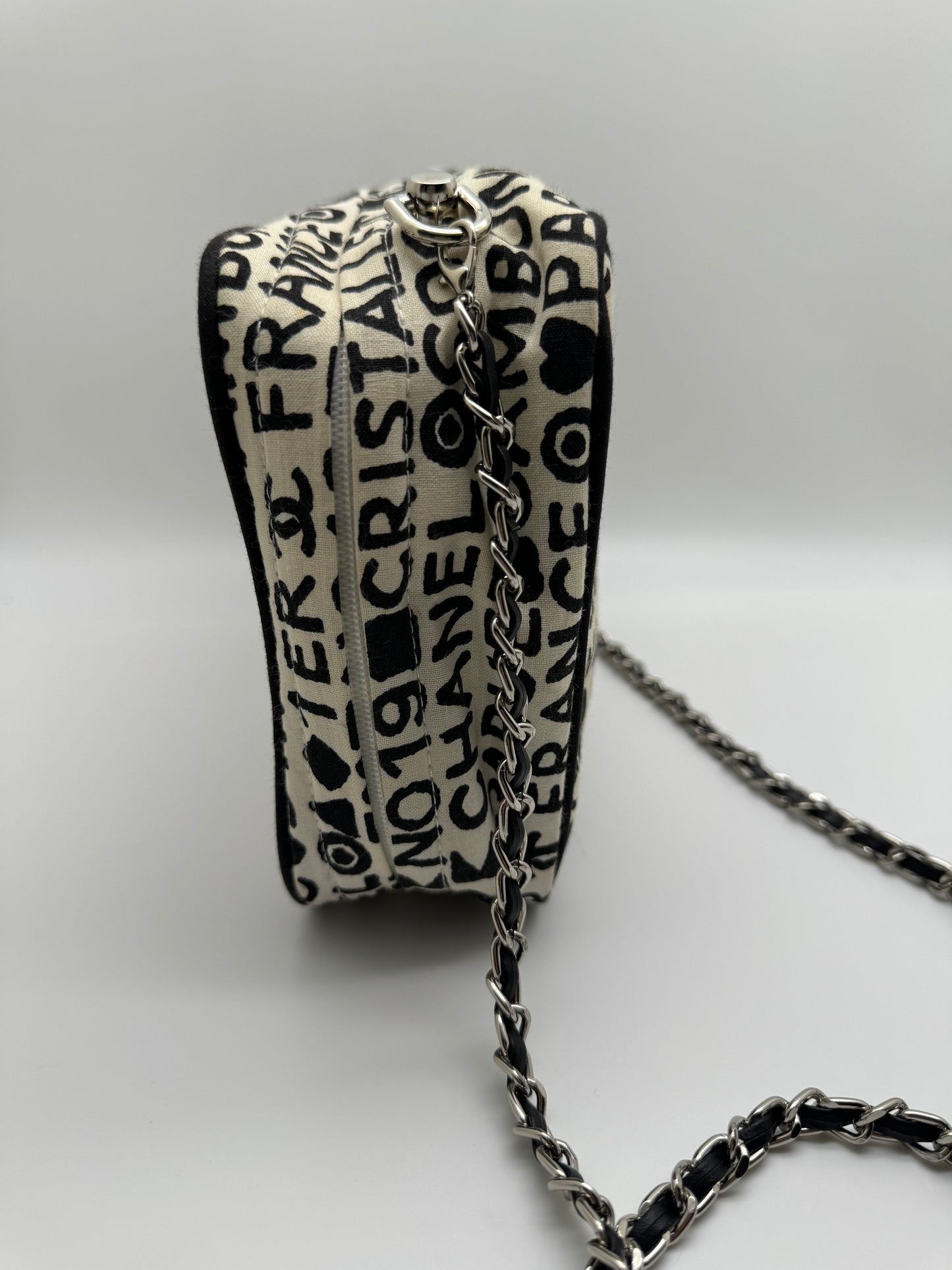 Authentic CHANEL 31 Rue Cambon Giveaway Cosmetic Bag