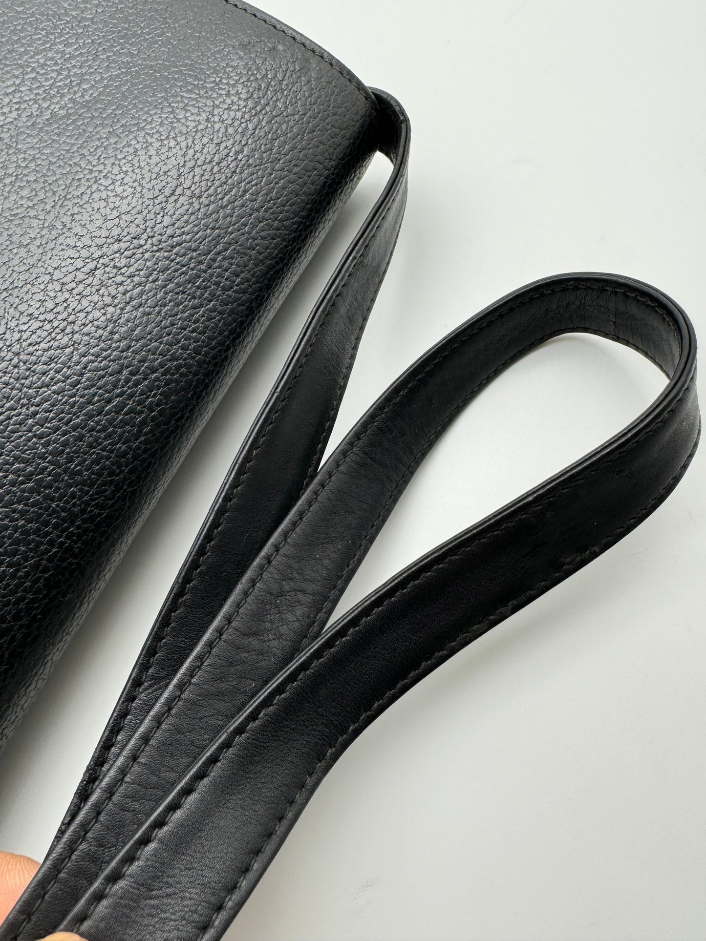 Authentic GUCCI Vintage Horsebit Black Leather Shoulder Bag