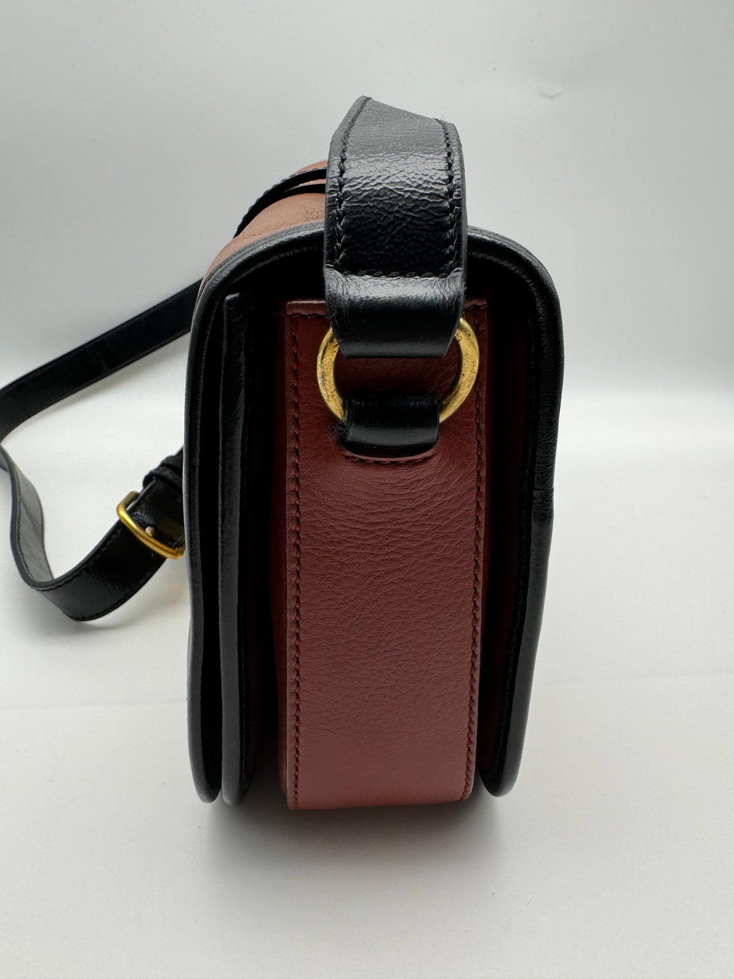 Authentic Yves Saint Laurent Chyc Y Sling Shoulder Bag
