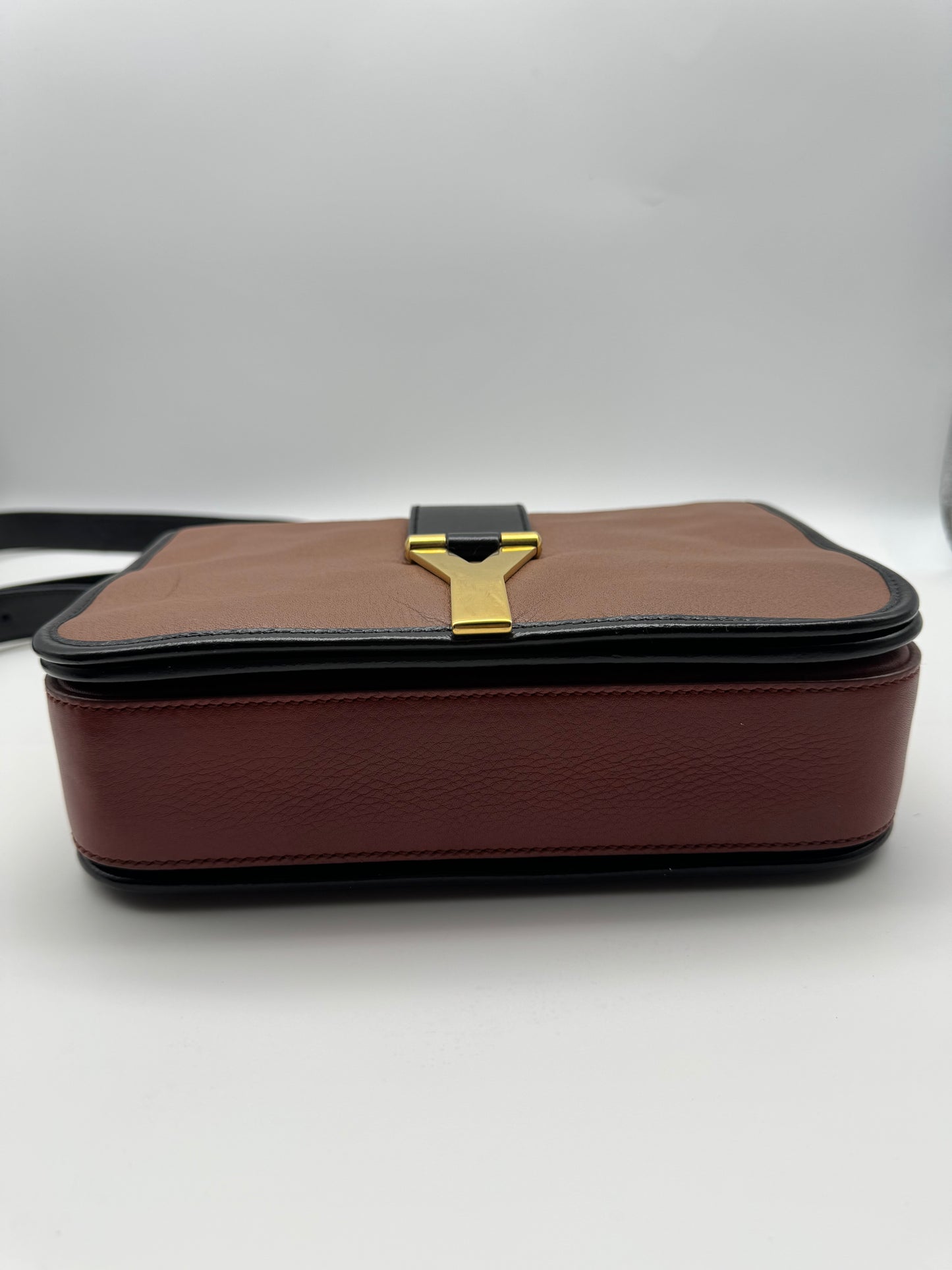 Authentic Yves Saint Laurent Chyc Y Sling Shoulder Bag