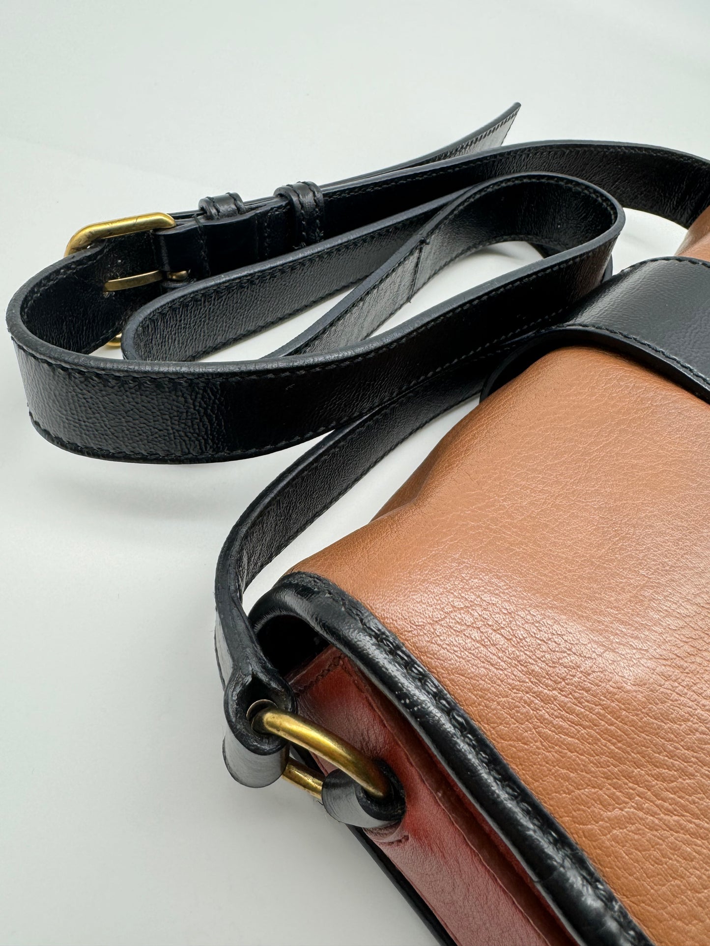 Authentic Yves Saint Laurent Chyc Y Sling Shoulder Bag