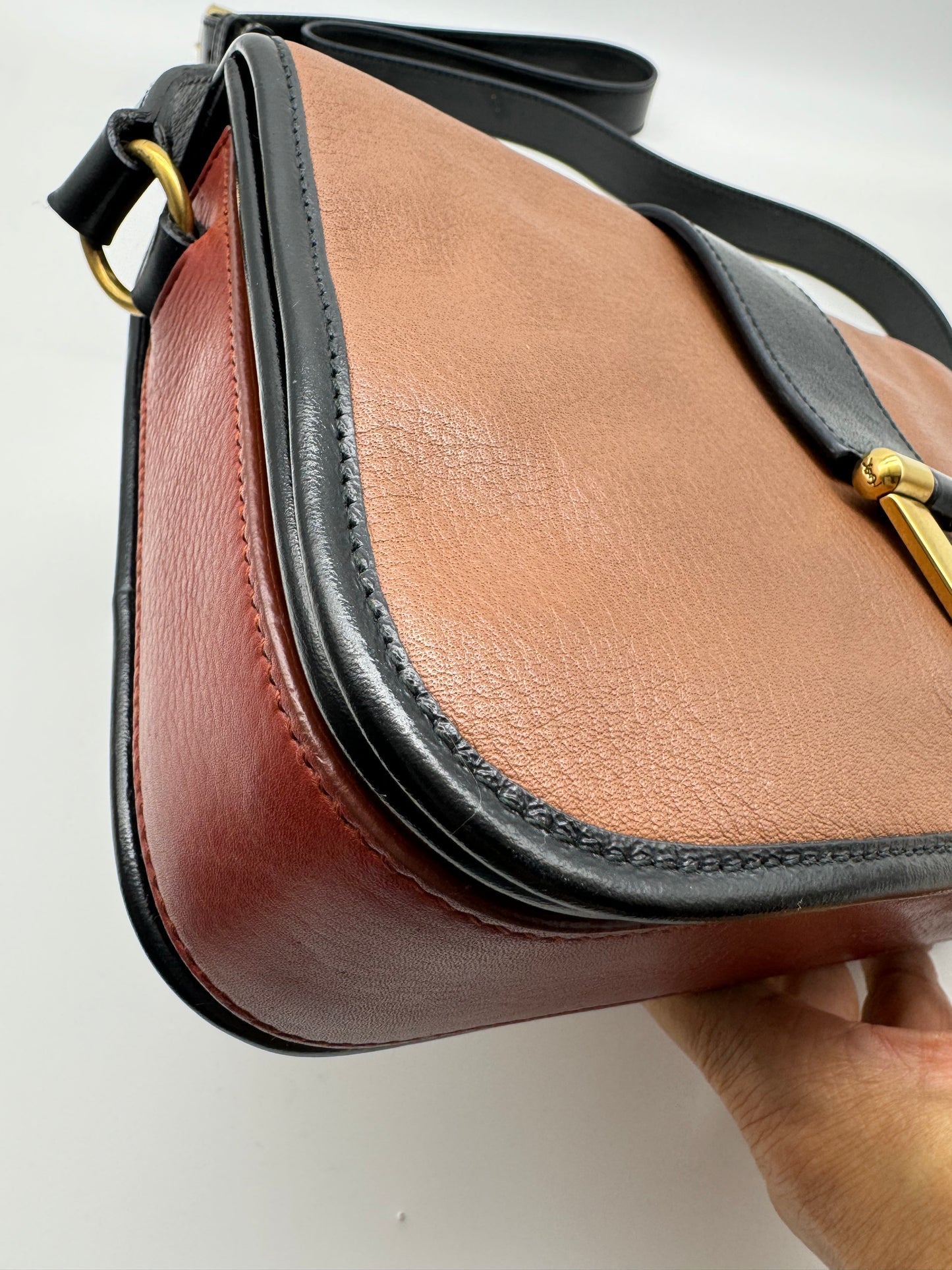 Authentic Yves Saint Laurent Chyc Y Sling Shoulder Bag