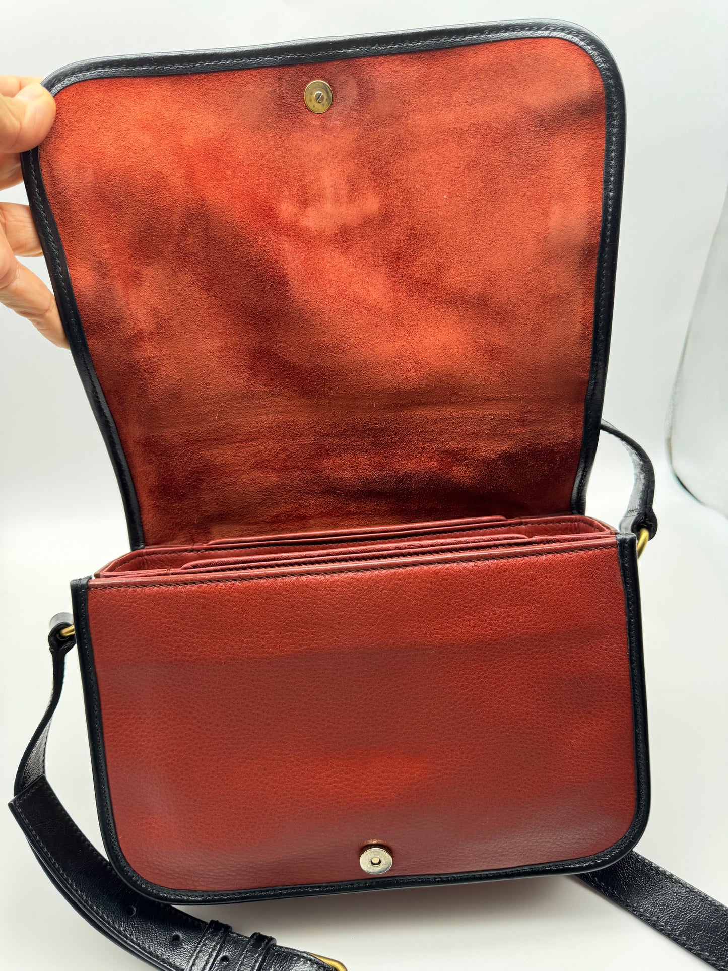 Authentic Yves Saint Laurent Chyc Y Sling Shoulder Bag