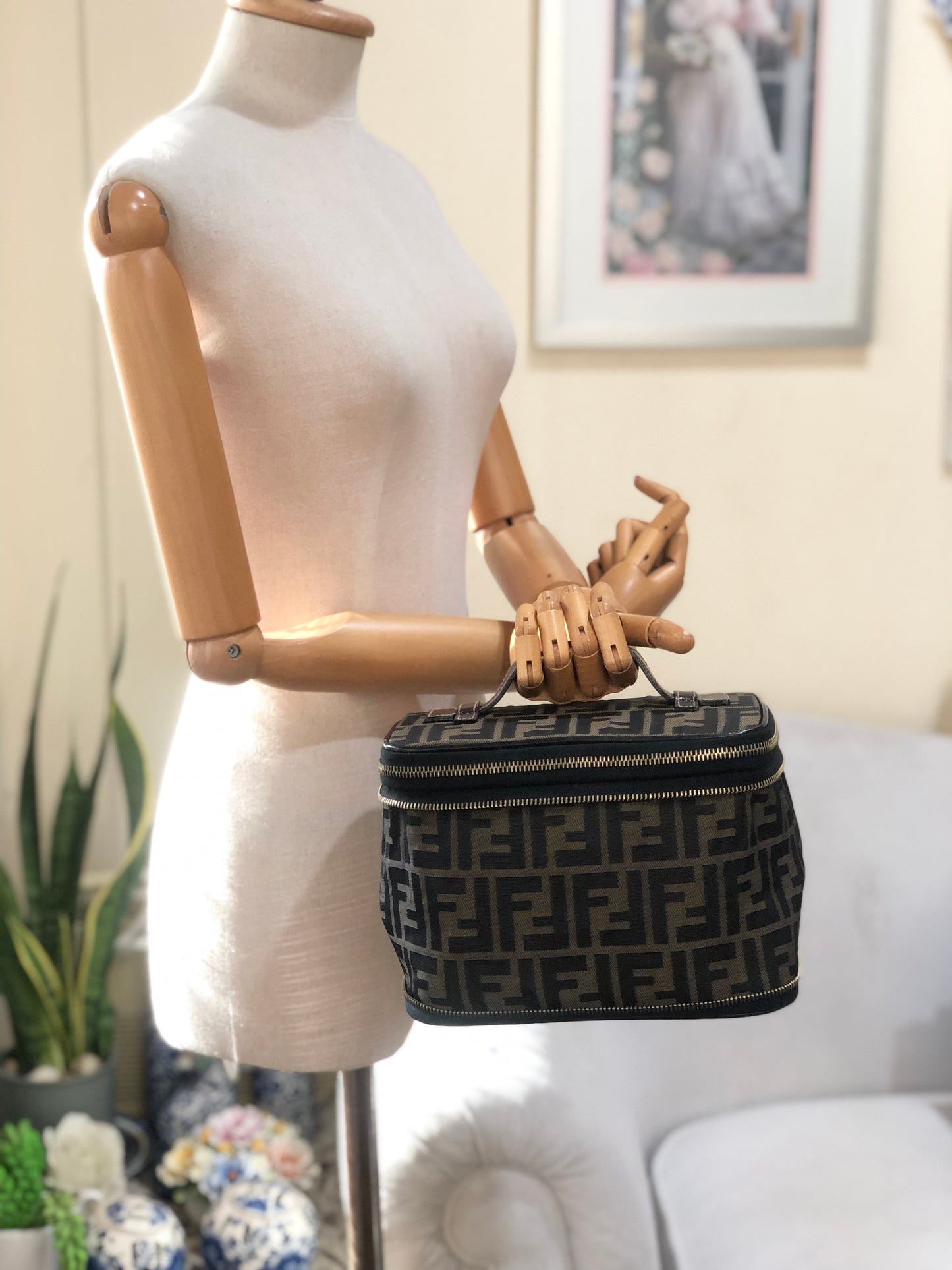 Authentic Fendi Vanity Makeup Foldable Pouch Brown FF Zucca Handbag
